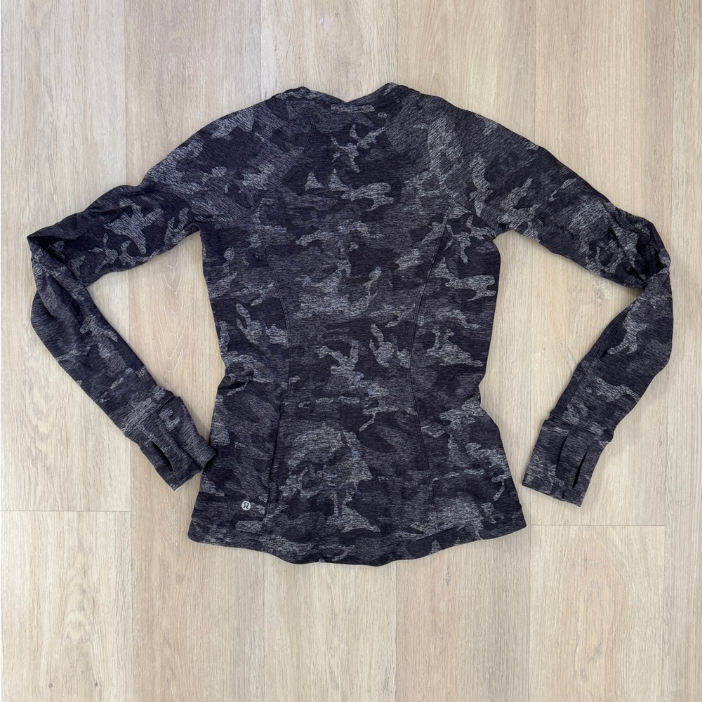 Women's Lululemon Camouflage Long Sleeve Top - Picture 2 of 4